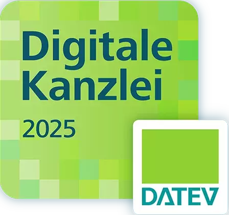 Logo der DATEV-Auszeichnung ‚Digitale Kanzlei 2025‘ mit grünem Mosaikhintergrund und dem DATEV-Logo in der unteren rechten Ecke.