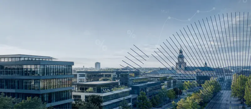 Stadtansicht mit modernen Bürogebäuden, Rathaus und dezenten grafischen Linien sowie Prozent- und Diagrammelementen zum Thema Gewerbesteuer.