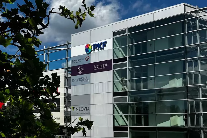 Bild von der Außenfassade der PKF Wulf in Stuttgart